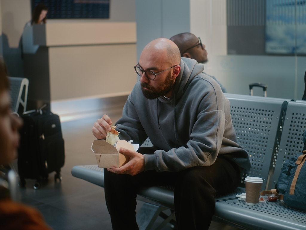 Eating Before Travel: Does It Help or Hurt Motion Sickness Sufferers?